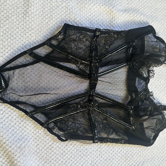 Victoria's Secret Black Sheer Lace Bodysuit - Picture 2 of 7
